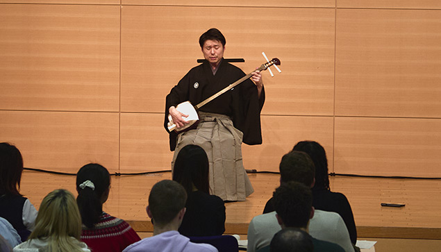 地歌《黒髪》の演奏